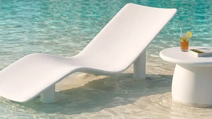 RIVAGE by BrichetZiegler: Serralunga designer sun lounger