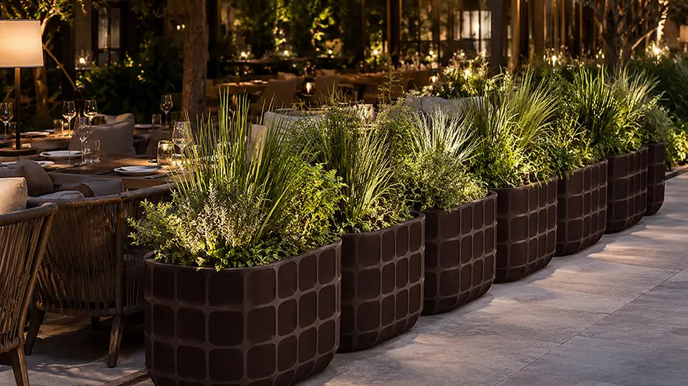 Divider planter for terrace: separating spaces with elegance and nature