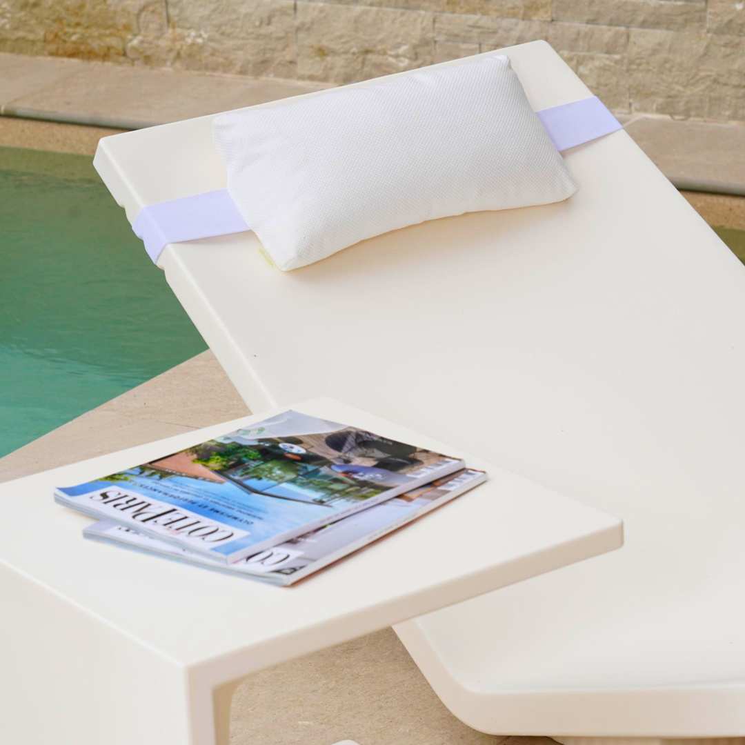 Aqua_Lounger_Cushion_closeup