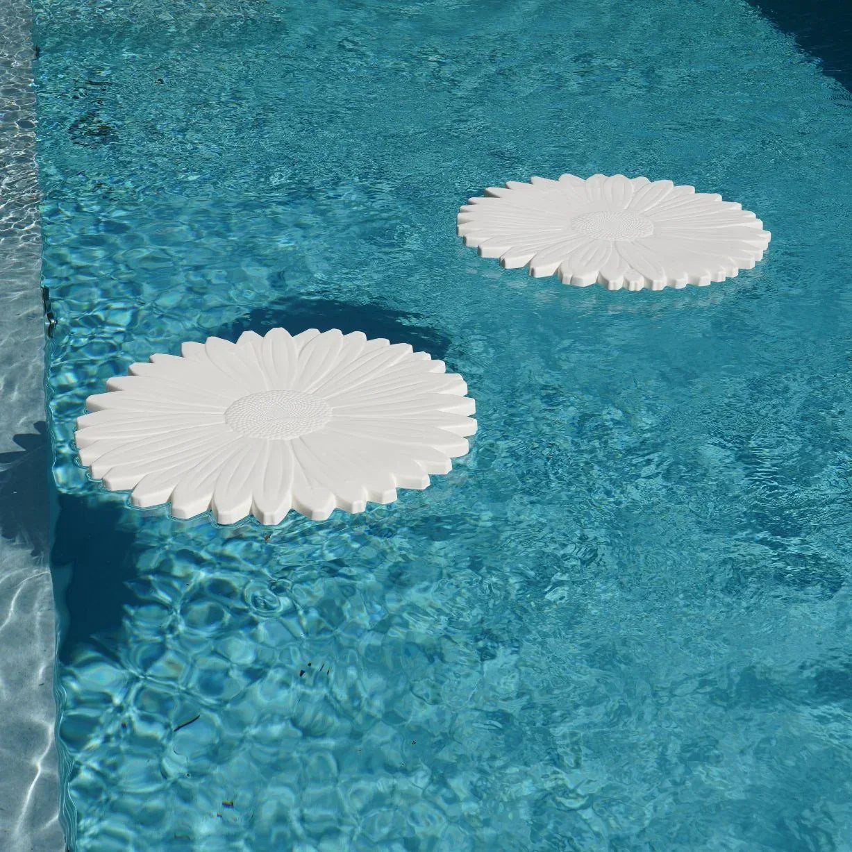 MARGARITA Floating Ornament - Serralunga