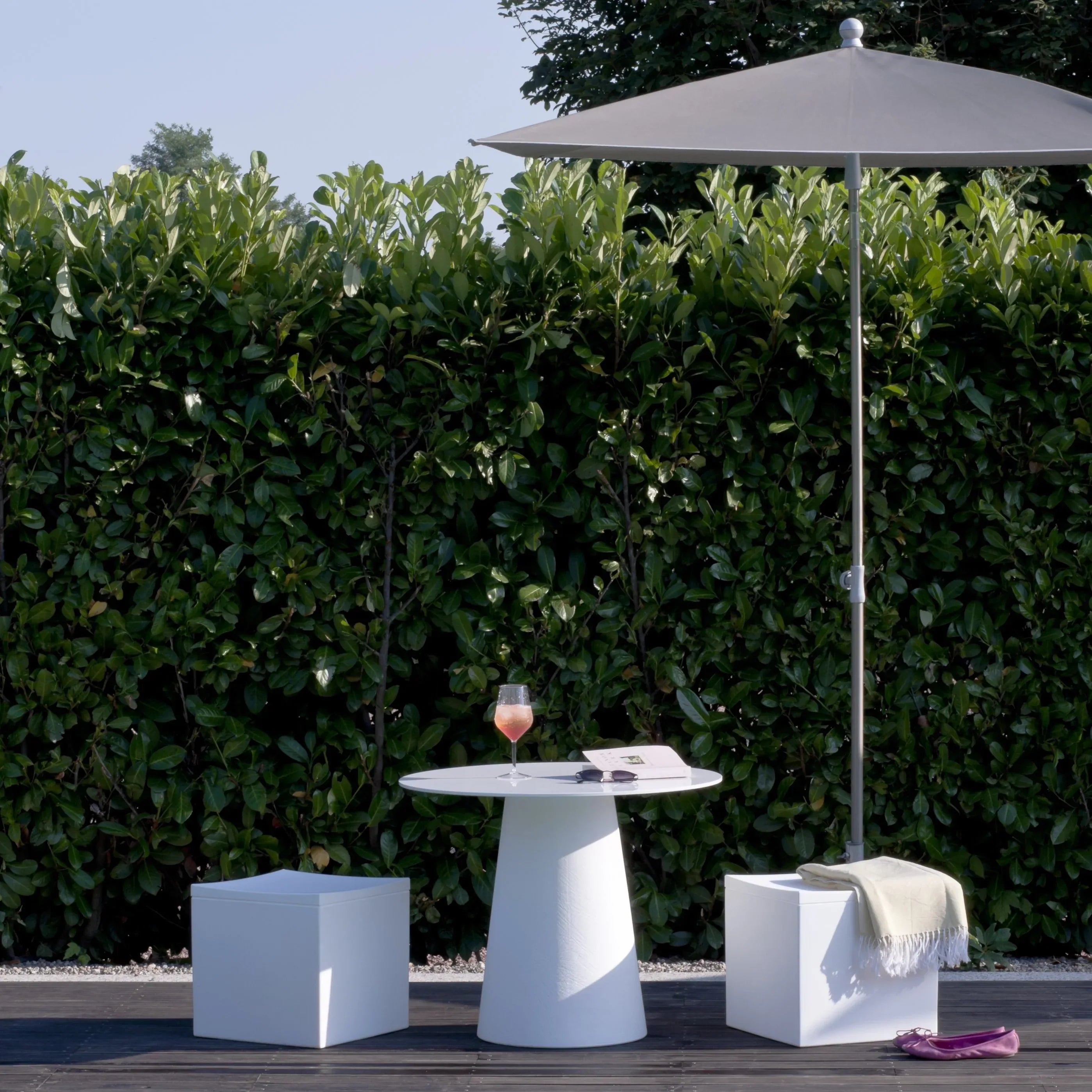 Lounge Cube Stool - Serralunga