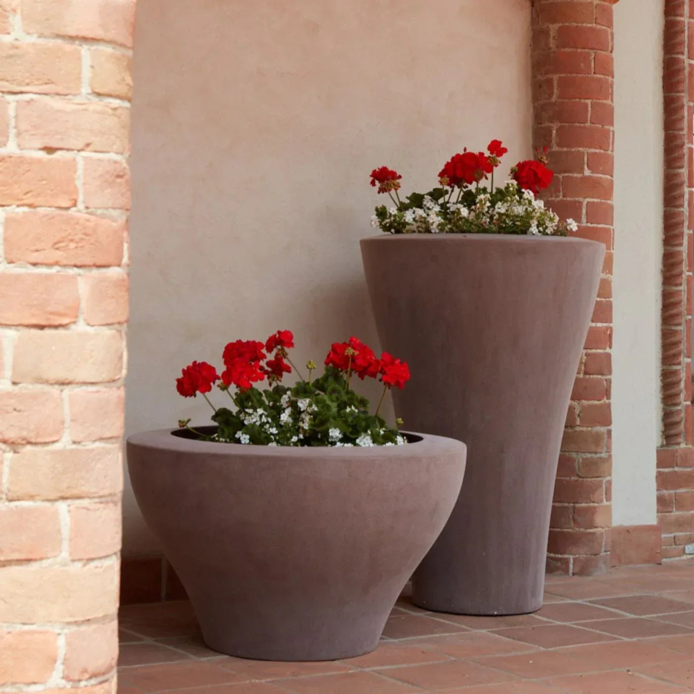 Ming Planter Moleskin - Serralunga