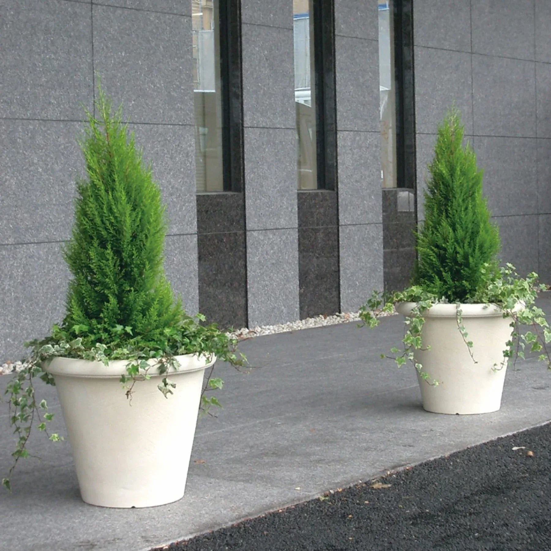 Camelia Planter - Serralunga