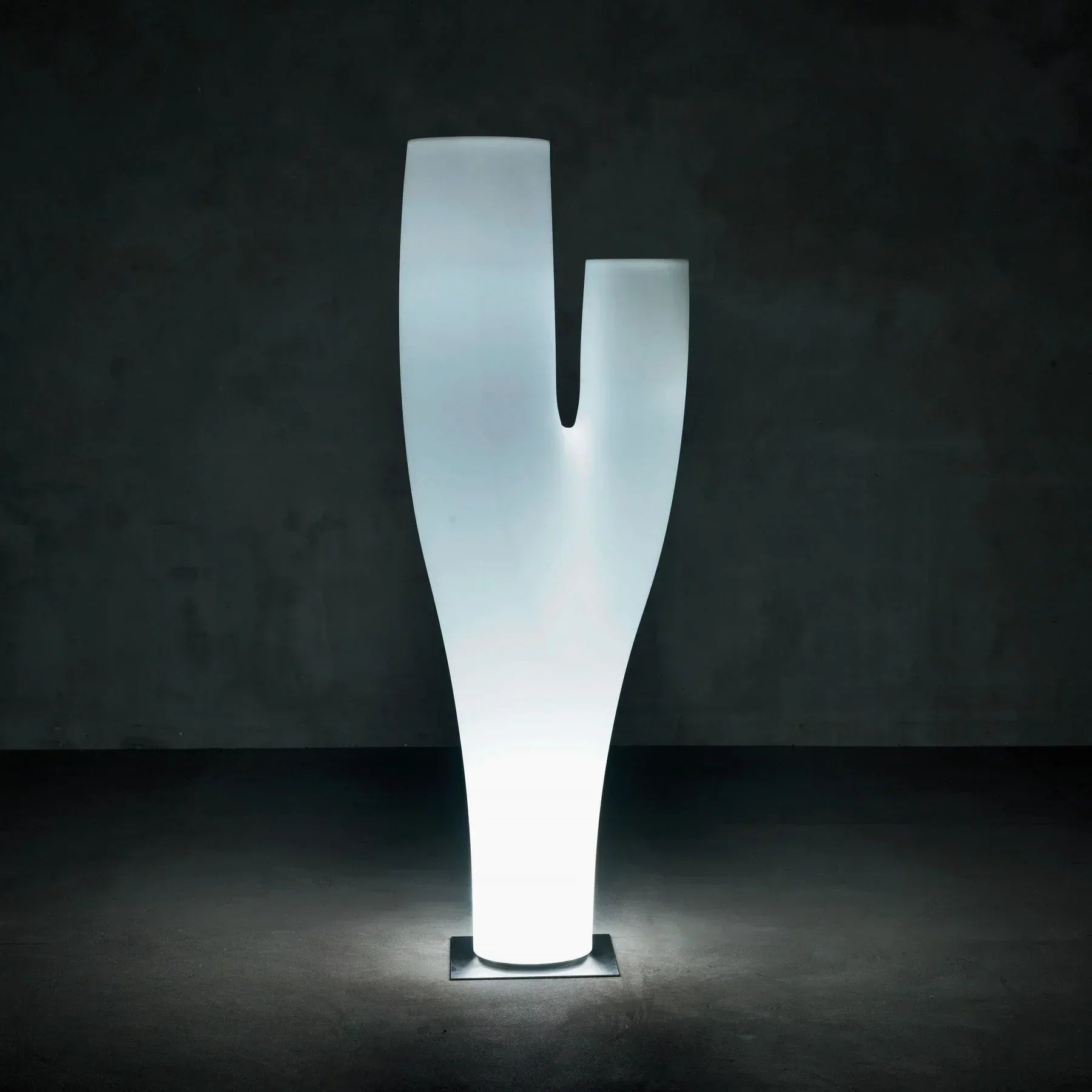 Missed Tree Planter with Light - Serralunga