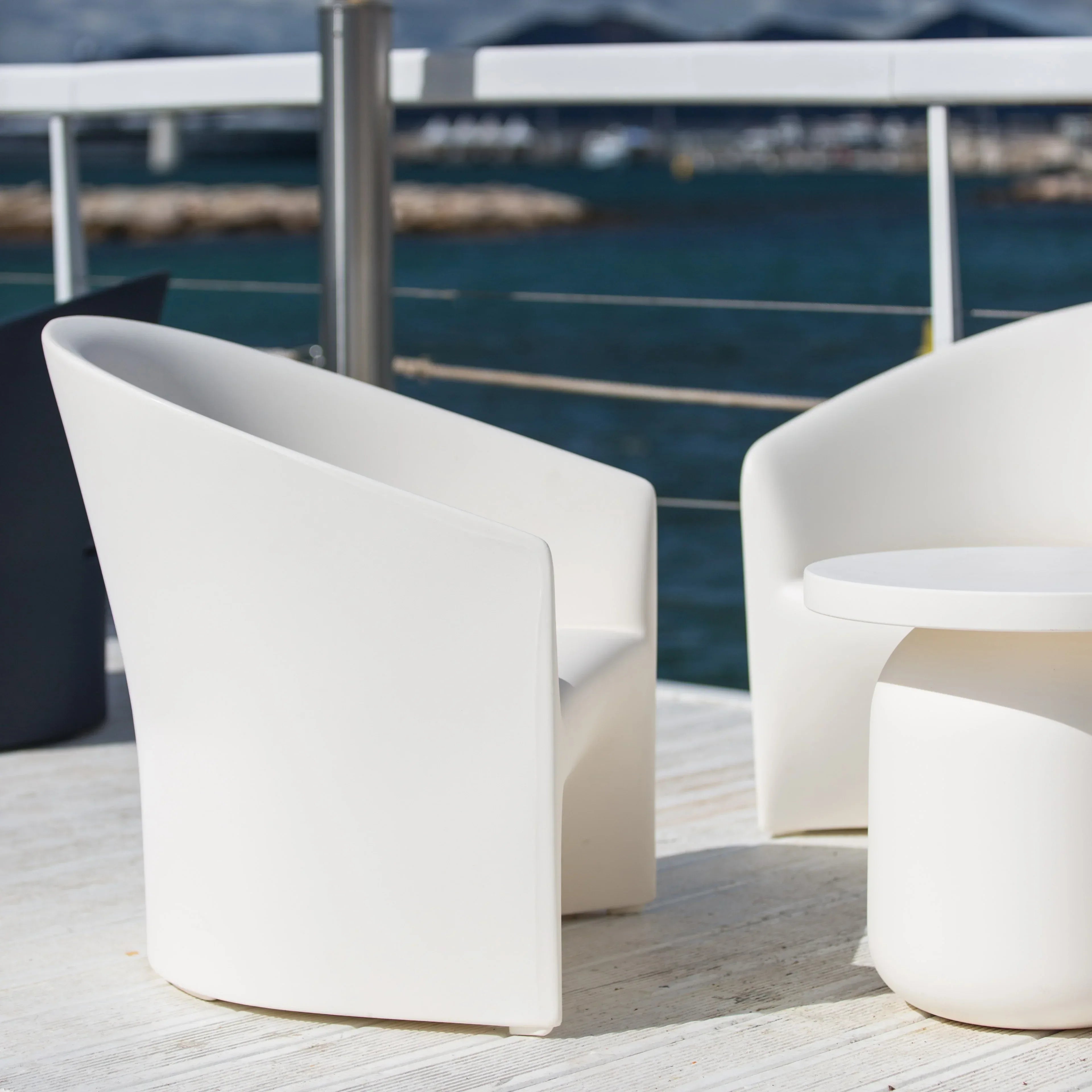 Juju Table - Serralunga