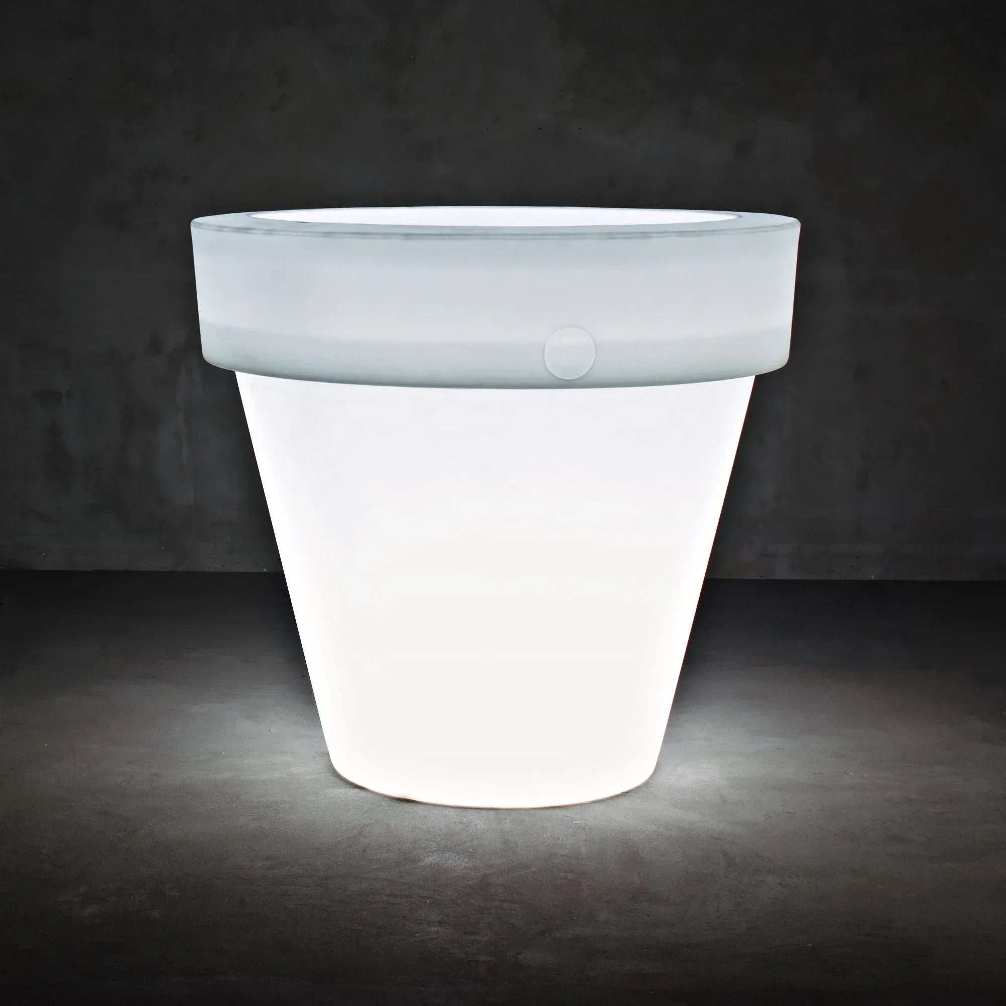 Vas One Planter with Light - Serralunga