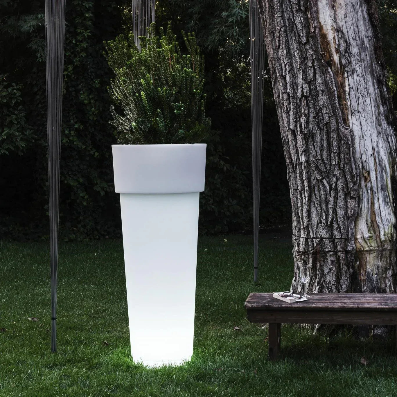 Marcantonio Planter with Light - Serralunga
